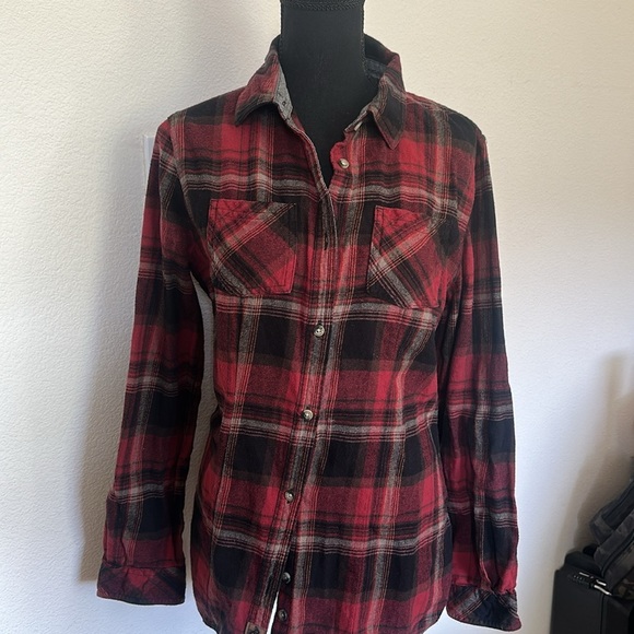 Legendary whitetail Red and Black Plaid Flannel Shirt - Picture 3 of 4